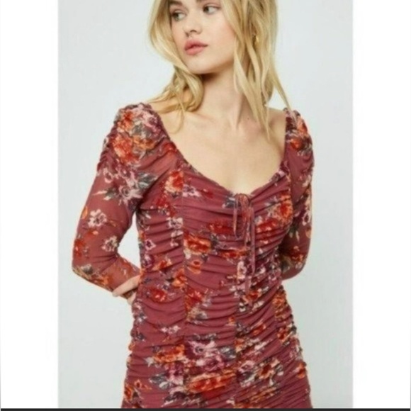 NWT 4SI3NNA Harper Floral Ruche Mini Dress - Picture 3 of 4
